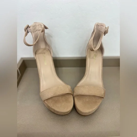 Tan suede block heel - Picture 4 of 7